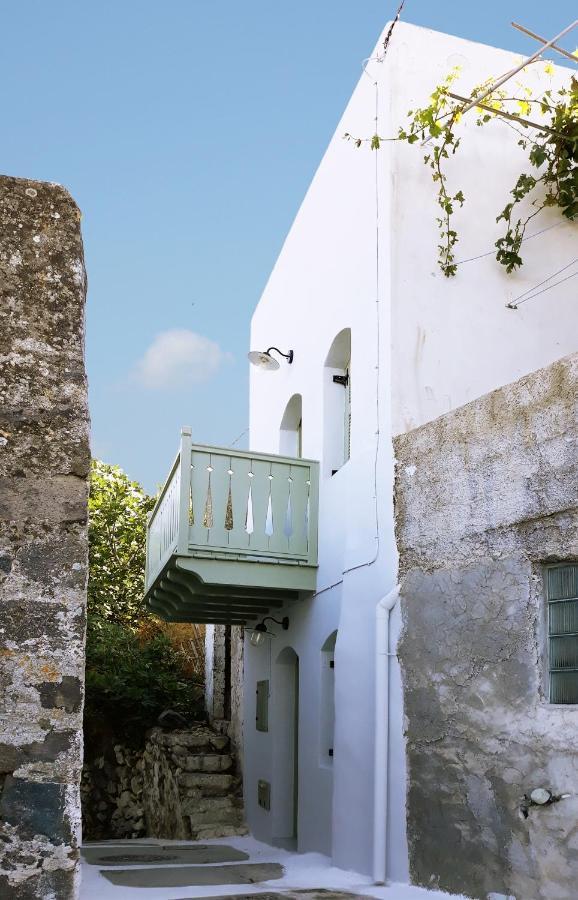 New Guesthouse In Emporios Emporeiós Exteriör bild